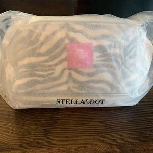 Stella & Dot Tiger Beauty Bag